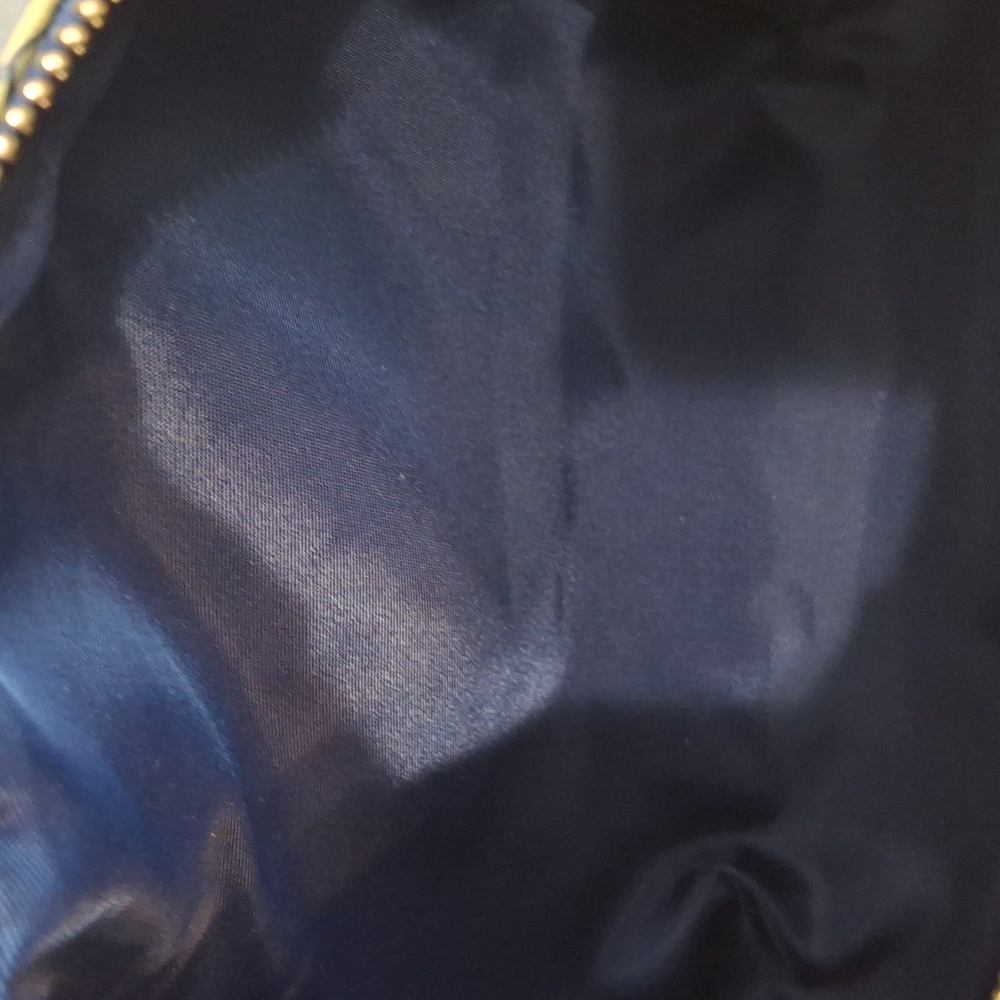 Accessory Pouch - Picture 10 of 12